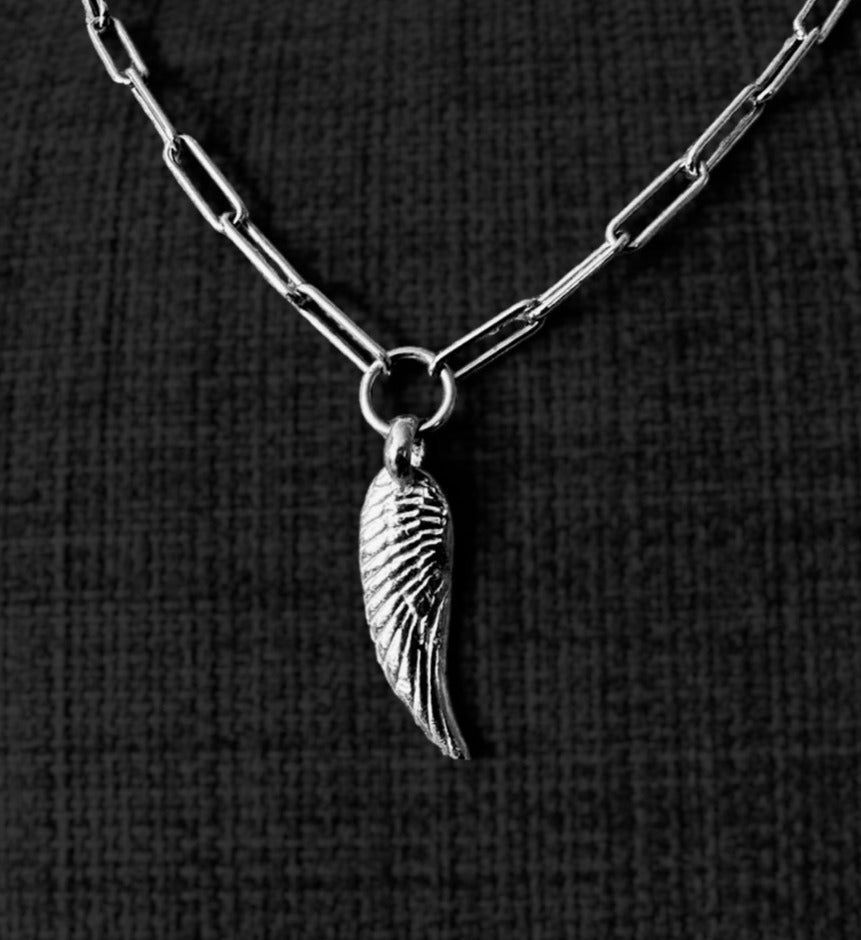 ANGEL WING TRACE CHAIN NECKLACE