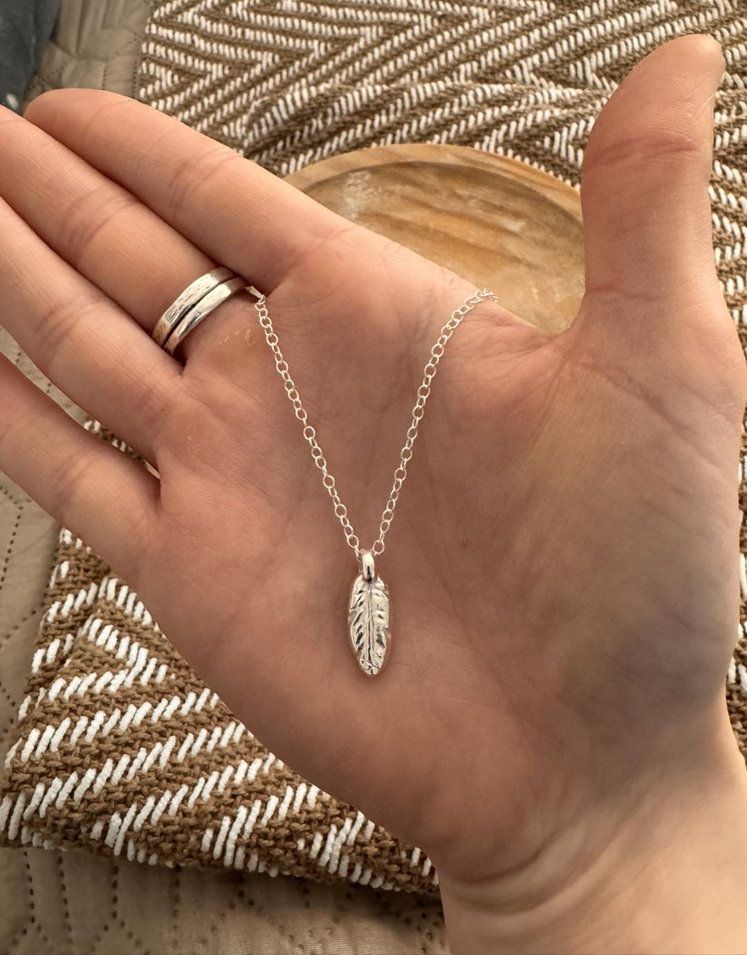 FEATHER BELCHER NECKLACE