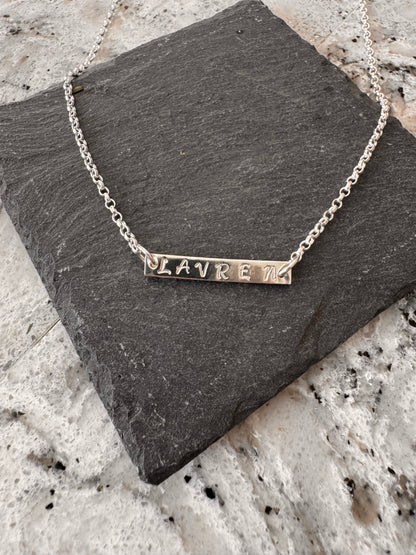 THE BAR NECKLACE