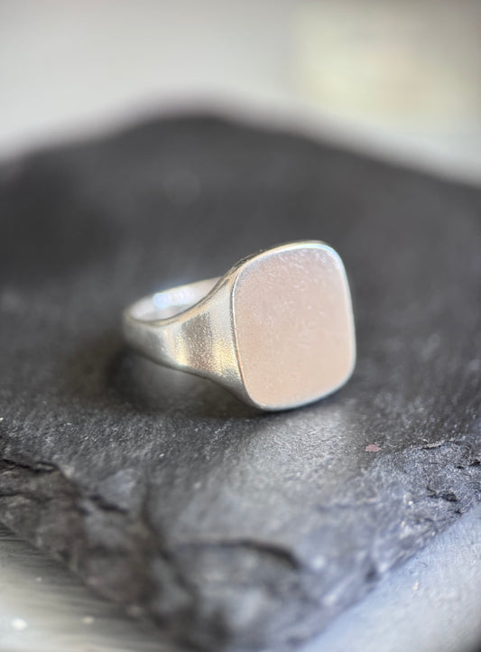THE APEX SIGNET RING