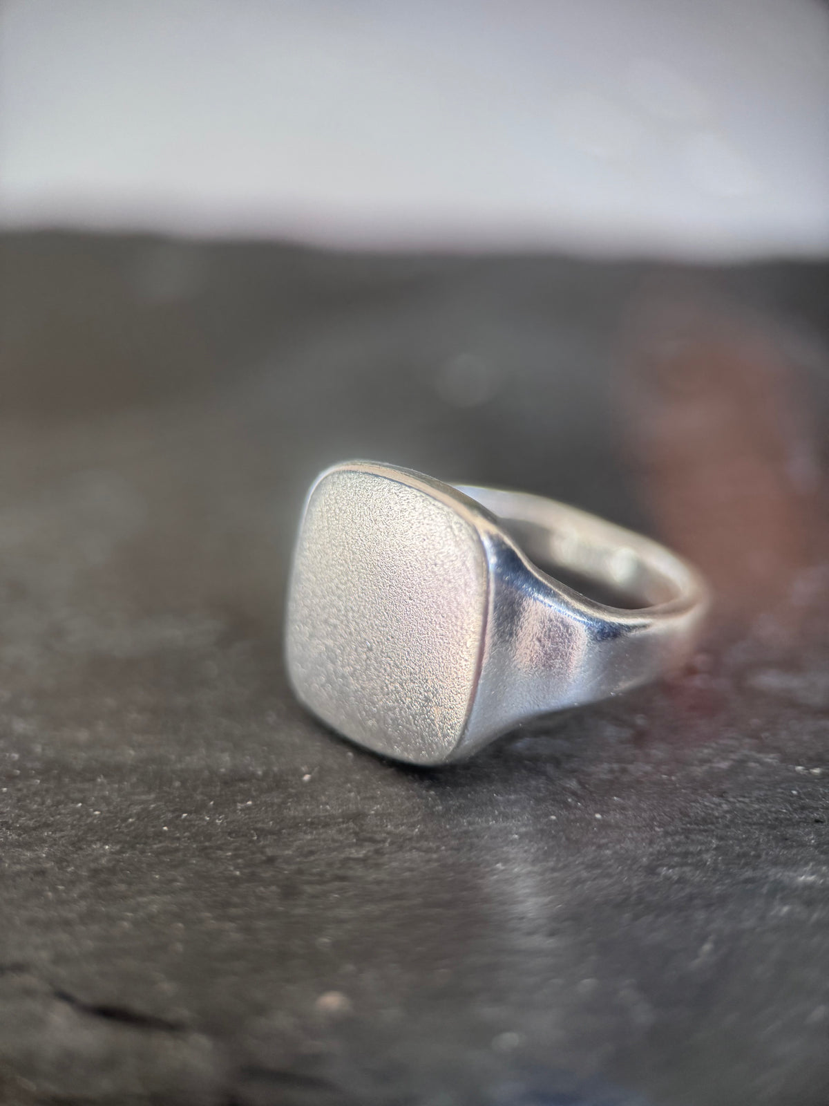 THE APEX SIGNET RING