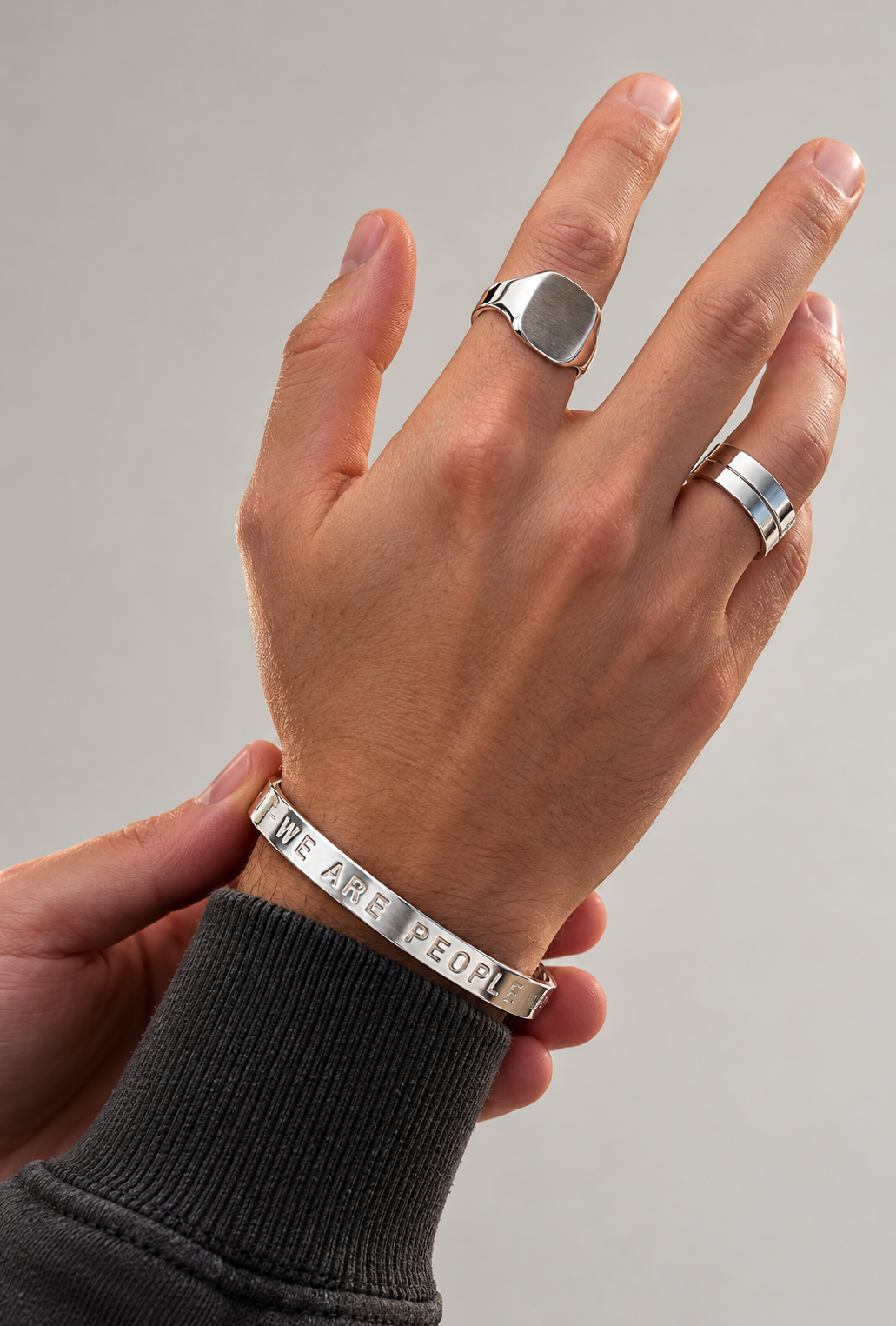 THE APEX SIGNET RING